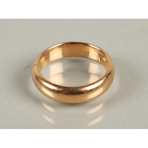 57 - 18ct gold band, ring size L/M, 6.4g