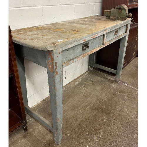 651 - Work table with fitted vice 