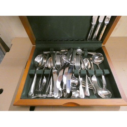 89 - Canteen of modern cutlery