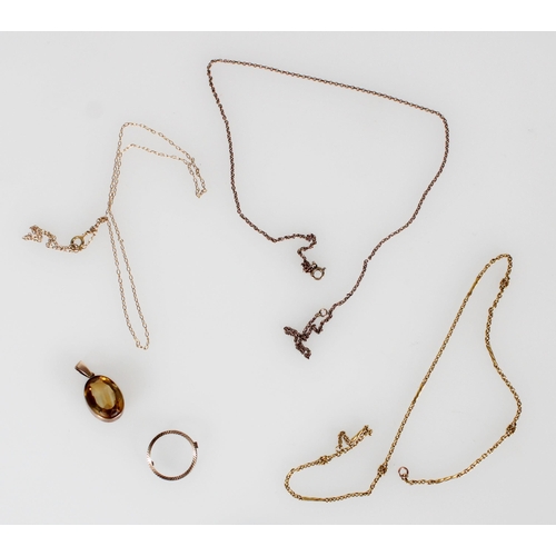 404 - 15ct gold chain necklace, 4.9g, together with two 9ct gold chain necklaces, 4.5g, a citrine pendant ... 