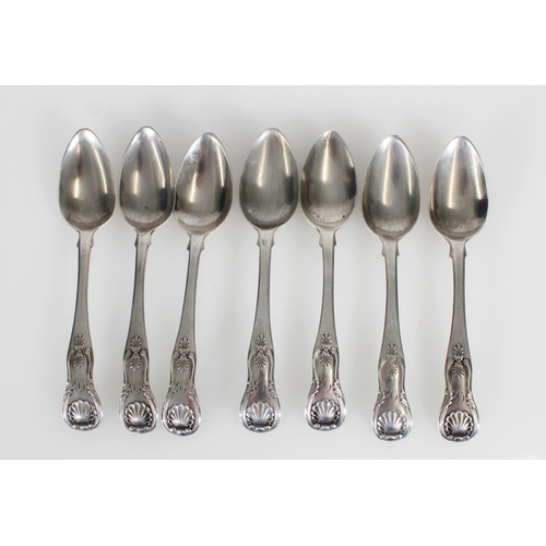 486 - Set of seven William IV Kings Pattern silver teaspoons, Edinburgh 1823, 146g.