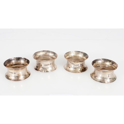 499 - Set of four silver napkin rings, Maurice Freeman Chester 1900, 47g.