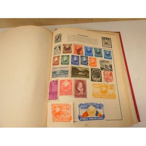 123 - Large vintage stamp album to include world stamps.