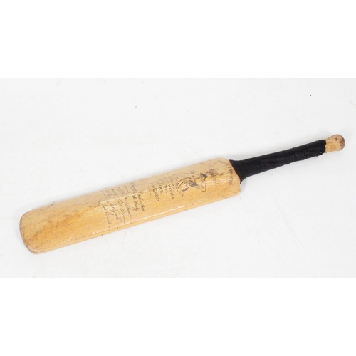 16 - 1938 Cricket bat with Len Hutton facsimile signature.