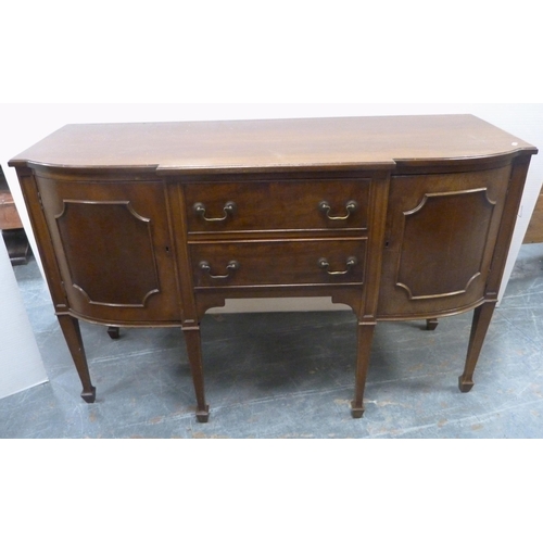 487 - Reproduction mahogany breakfront sideboard with two short drawers flanked by cupboard doors, on tape... 