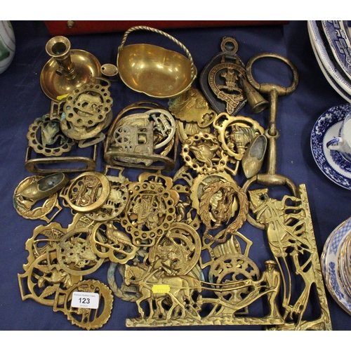 123 - Brassware to include horse brasses, stirrups, etc.