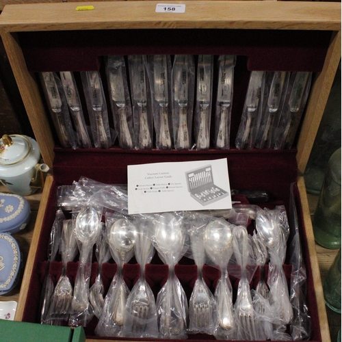 158 - Suite of Viscount cutlery in table canteen.