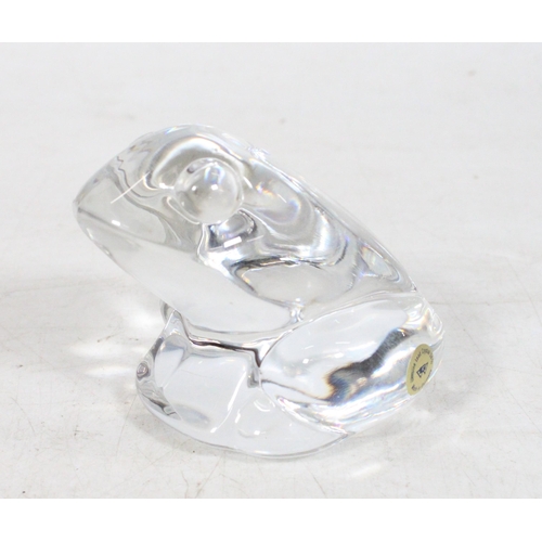 215 - Glass frog paperweight.