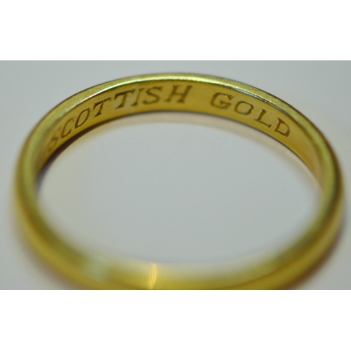 215 - 18ct gold band ring, 'Scottish Gold' by Hamilton & Inches, 1980, size O, 3.1g.