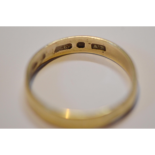 229 - 9ct gold band ring, 1.5g, 9ct gold quartz ring, 6.3g gross, and two other pieces of scrap gold, one ... 