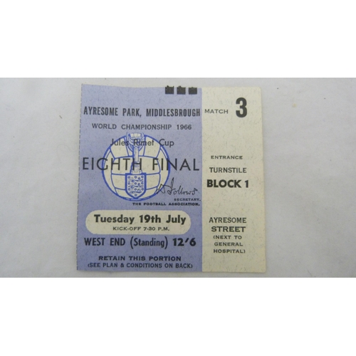 401 - World Cup Football Championship 1966 - Evening Standard World Cup Special guide book by Bernard Joy ... 
