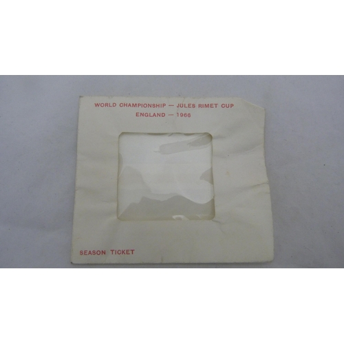 401 - World Cup Football Championship 1966 - Evening Standard World Cup Special guide book by Bernard Joy ... 