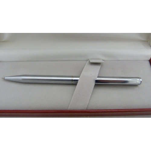 405 - Boxed Sheaffer pen and a boxed Papermate pen.  (2)