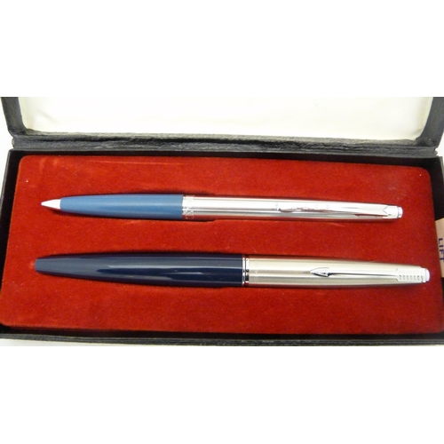 407 - Parker fountain pen with gold nib, Scripto USA pen in Parker box, another fountain pen with gold nib... 