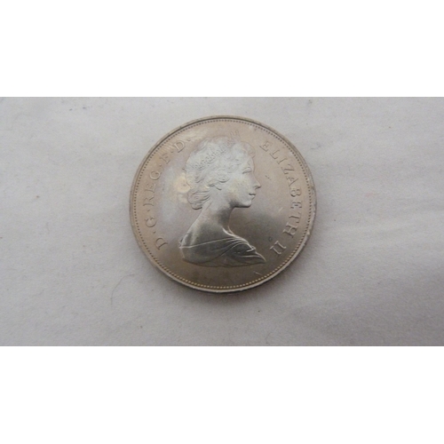 413 - Bag of coinage to include small Victorian silver coin, 1897 USA silver one cent coin, Newfoundland 1... 