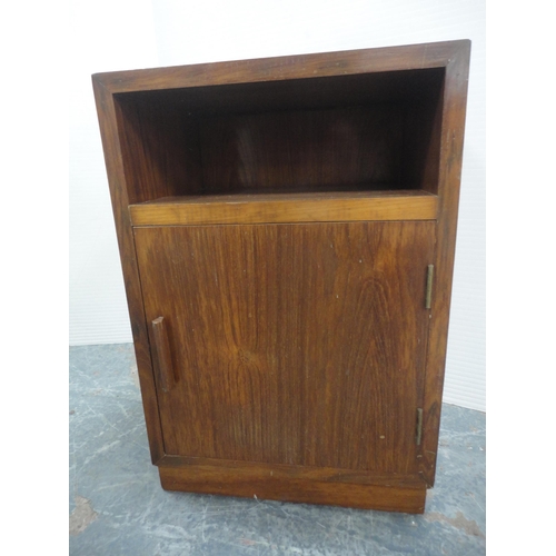 464 - Walnut bedside cabinet.