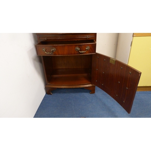 499 - Mahogany tallboy cabinet.