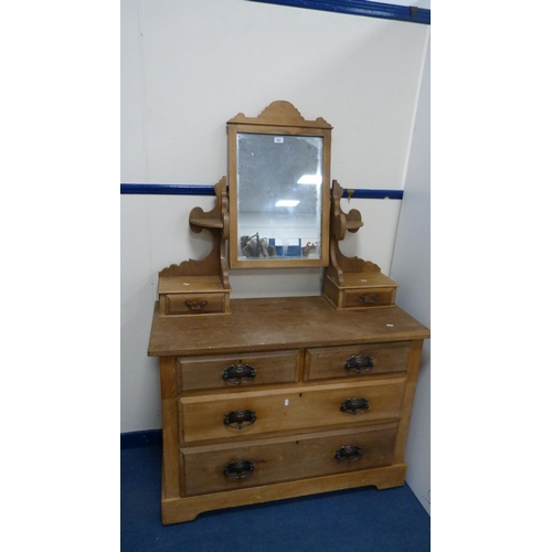 500 - Pine dressing chest.