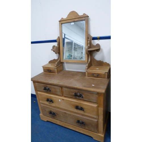 500 - Pine dressing chest.