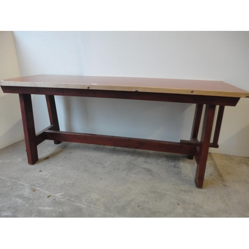 528 - Trestle table.