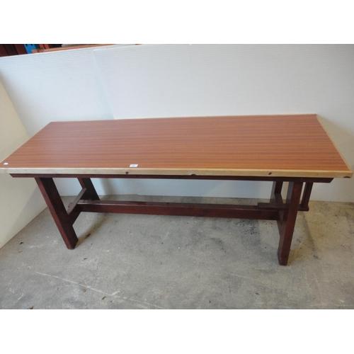 528 - Trestle table.