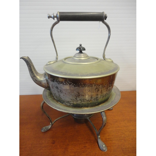 533 - EP spirit kettle and two copper kettles.  (3)