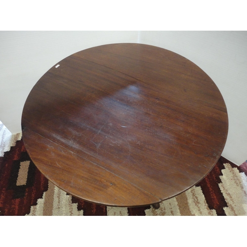 537 - George III mahogany tripod table.