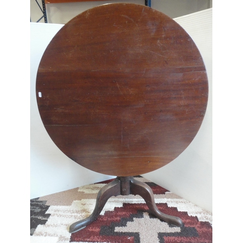 537 - George III mahogany tripod table.