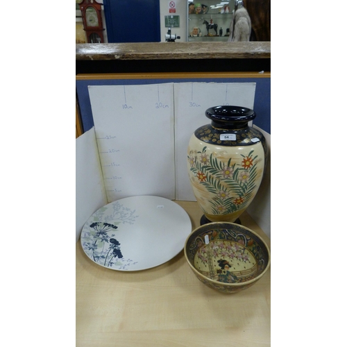 54 - Large modern Japanese Satsuma vase, reproduction Oriental crackle glaze bowl and a modern Ciroa char... 