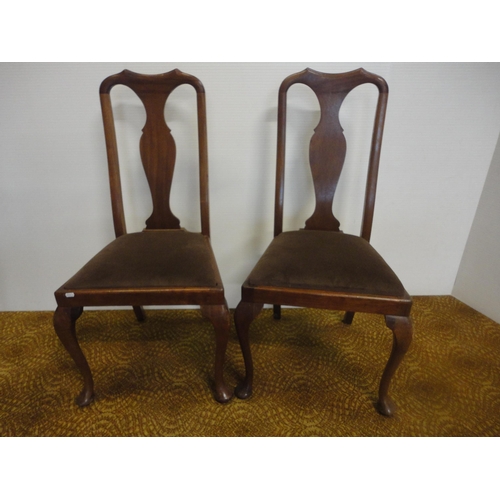 546 - Set of four mahogany splat-back dining chairs.