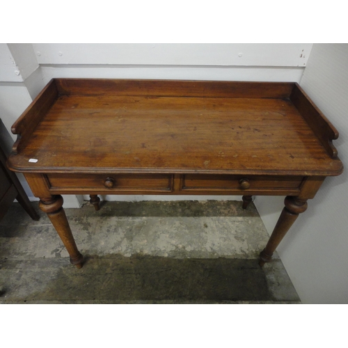 558 - 19th century mahogany wash stand.