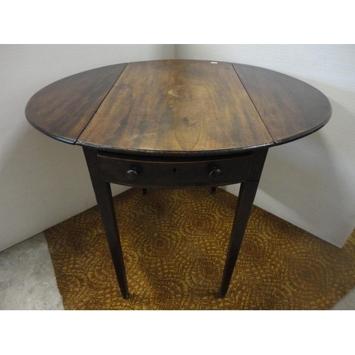 571 - 19th century mahogany Pembroke drop-leaf table.