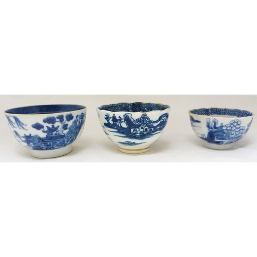 317 - Two 18th century Caughley blue and white porcelain tea bowls, both bearing Chinese garden patterns, ... 