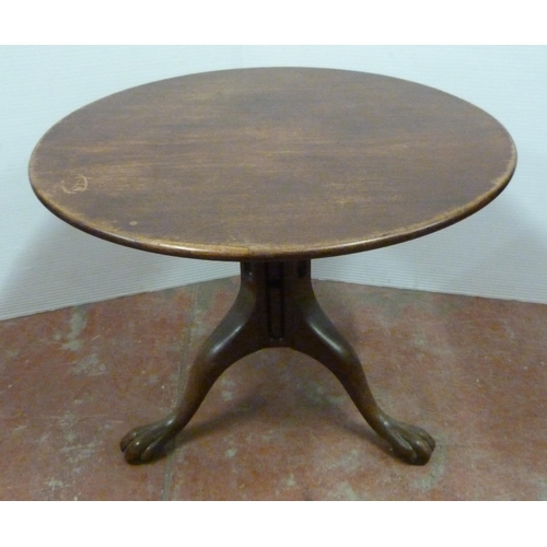 538 - George III style mahogany tripod table, the Irish-style table with snap-action saucer top on fluted ... 