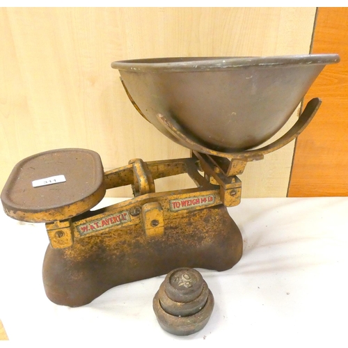 311 - Set of vintage Avery scales and weights.