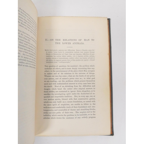 15 - HUXLEY THOMAS HENRY.  Evidence as to Man's Place in Nature. Half title. Eng. frontis &... 