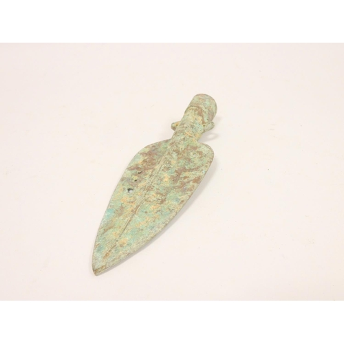 235 - Antique bronze Chinese spearhead, possibly Han Dynasty, having pierced decoration and rich verdigris... 