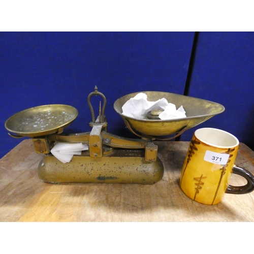 371 - Studio Pottery mug and large set of kitchen scales.