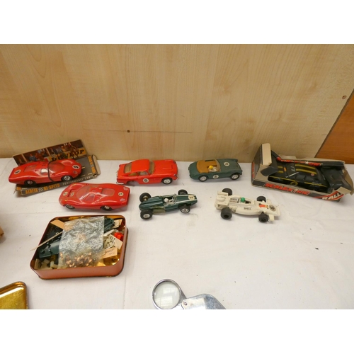 430 - Box of vintage Scalextric cars a/f.