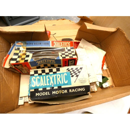 430 - Box of vintage Scalextric cars a/f.