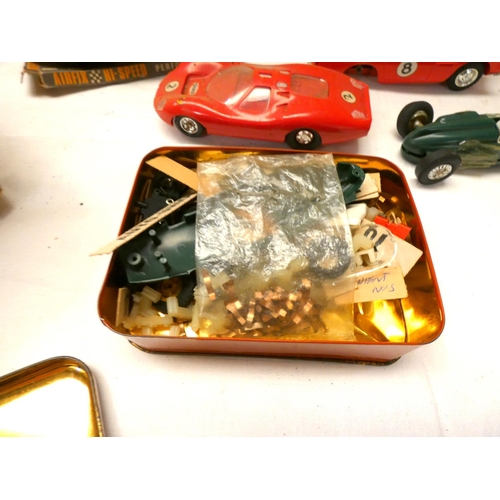 430 - Box of vintage Scalextric cars a/f.