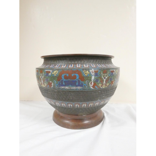 260 - 19th Century Chinese Qing Dynasty champlevé enamel bronze jardiniere / planter having geometr... 