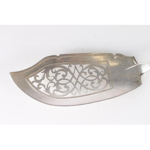 564 - Victorian silver fish slice by John Vaughan & Thomas Cotterell, London 1845, 139g.