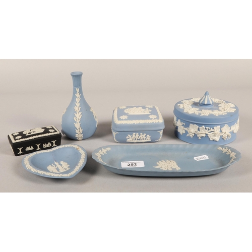 252 - Assorted Wedgwood blue jasperware 