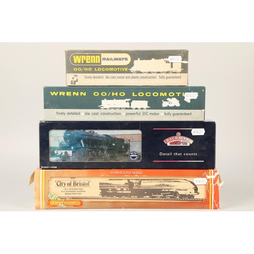 43 - Boxed Bachmann locomotive, Hornby 'City of Bristol' locomotive and two Wren locomotives