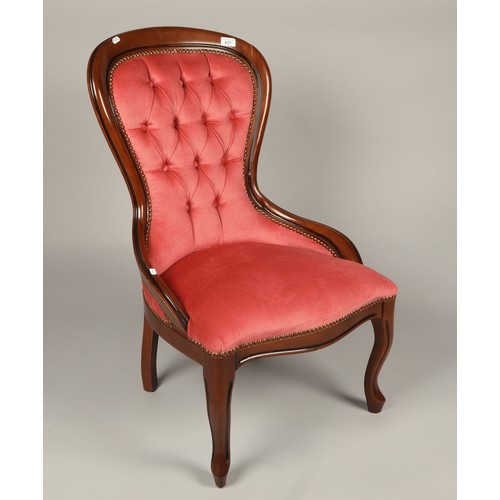 617 - Button back pink upholstered lounge chair