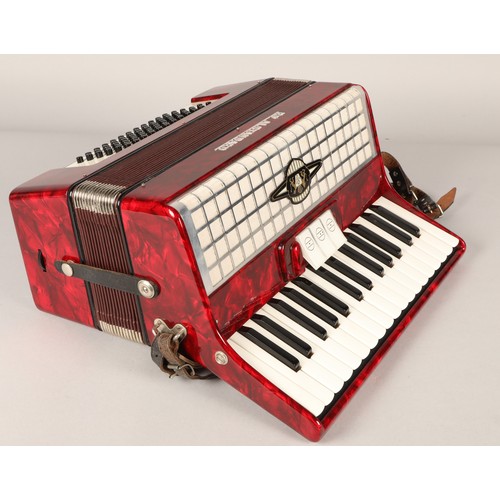 662 - Royal Standard accordion and case