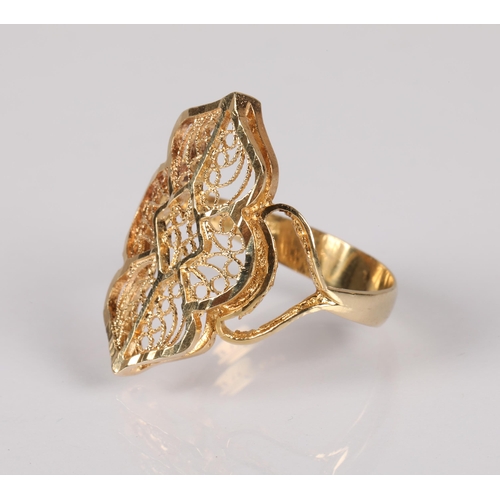 101 - 14K Turkish gold ring with filigree design, 3.2g