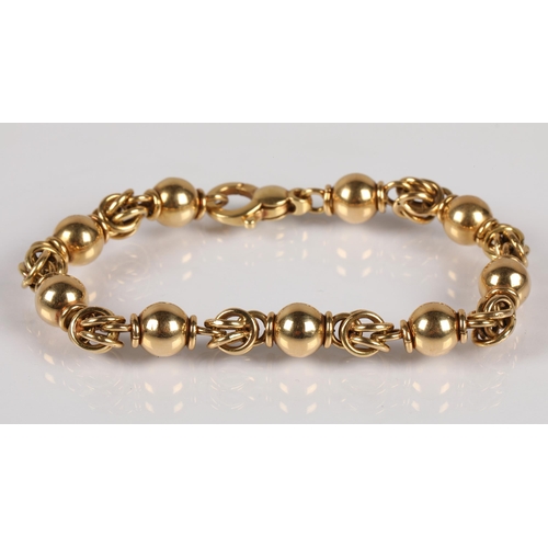 76 - 18ct gold bracelet, 22.5g