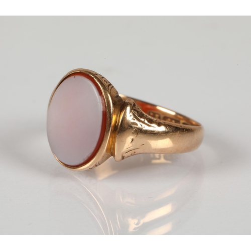 91 - 15ct gold seal ring set with sardonyx, ring size K, 3.8g